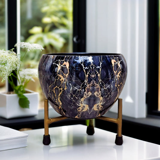 Round Shape Royal Fancy Design Matki with Iron Stand
